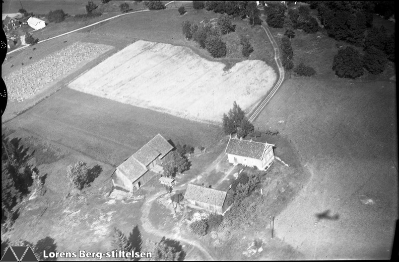 233-005-19530000-001 -  Østre Hotvedt .jpg