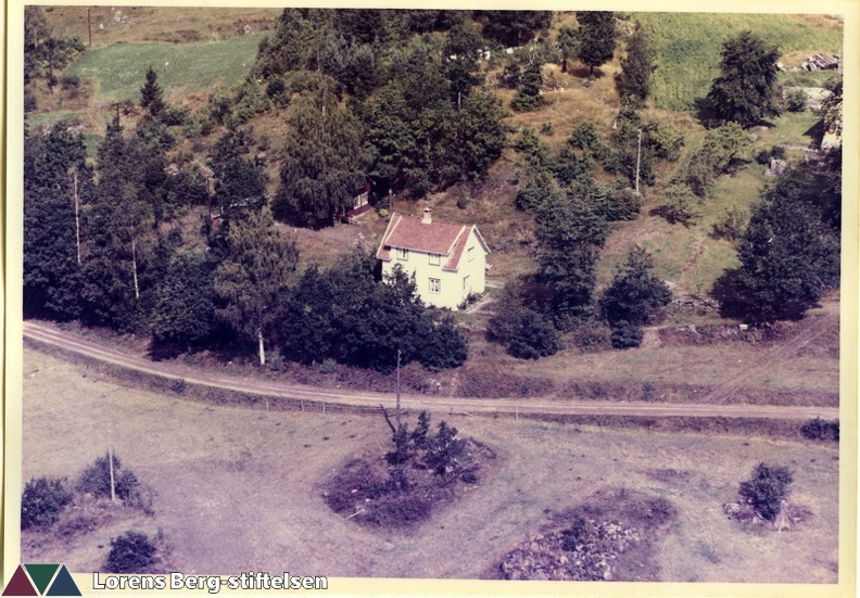 325-054-19610000-001 - Hvitstein .jpg