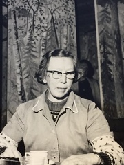 Asta Helene Larsen 1902-1986.