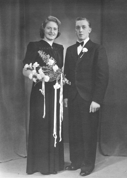 Fil:039.006 Magnhild og Erik Sparre.jpg